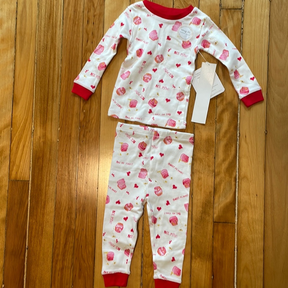 Burt’s Bees Baby outfit